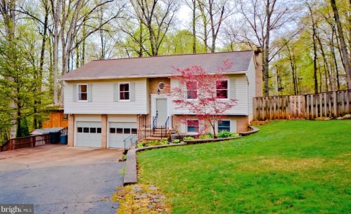 15201 Dyers Rd, Woodbridge, VA 22193-1822