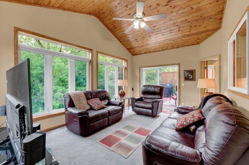 731 Heron Ave, Saint Paul MN  55128-5384 exterior