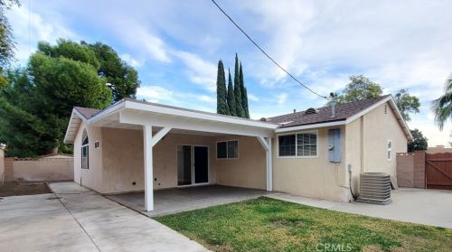 1867 Beacon Ave, Anaheim CA  92804-4562 exterior