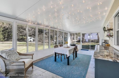 4 Marvin Rd, Middletown NJ 07748-2814 exterior