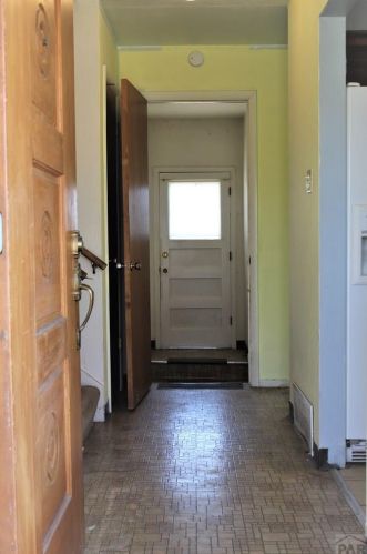 2130 Rosewood Ln, Pueblo, CO 81005-2741