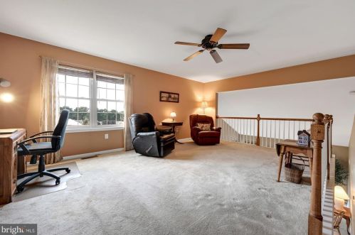 15 Leeds Ct, Lancaster PA  17602-4676 exterior