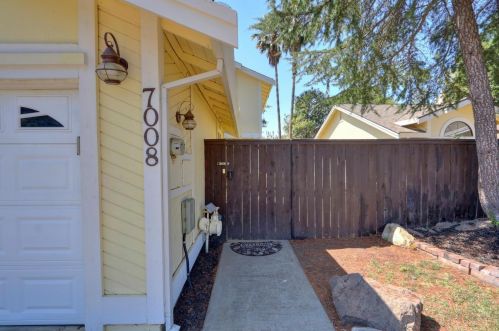 7008 Springmont Dr, Elk Grove, CA 95758-4930