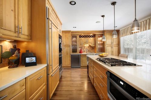 8453 Easter Pl, Englewood CO 80112-1851 exterior