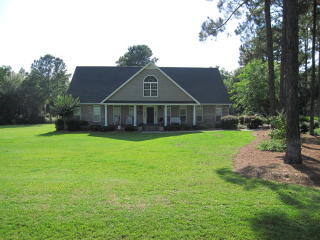 137 Shadowood Dr, Moultrie, GA 31768-7970