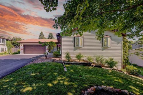 1309 Balsam Trl, Saint Paul MN  55123-1753 exterior