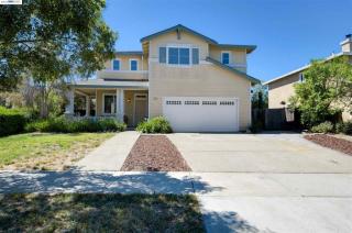 6953 Bear Creek Dr, Livermore, CA 94551-9047