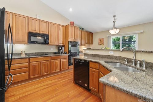 22237 Hinsdale Ave, Denver CO  80016-6010 exterior