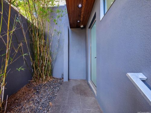 1538 Pele St, Honolulu HI  96813-2010 exterior
