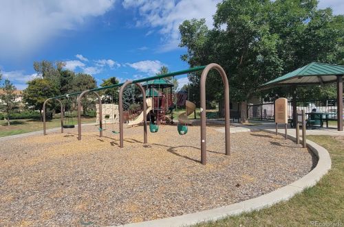 18191 Crestridge Dr, Aurora CO 80015-2667 exterior