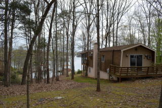 214 Summer Ln, Huddleston, VA 24104-3109