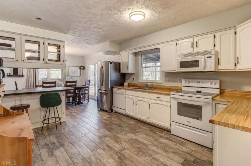306 Satinwood Rd, Pineora, GA 31312-4034