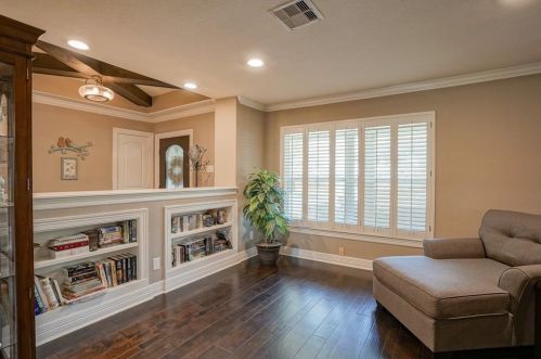 2021 Willowwisp, Taylor Lake Village TX  77586-3312 exterior