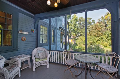 501 Grand Hl, Saint Paul MN  55102-2612 exterior