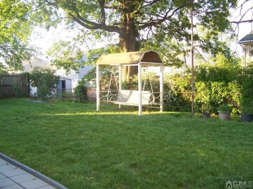 18 Michael St, Perth Amboy, NJ 08863-1015