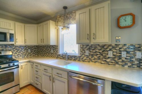 44 Springbrook Rd, Westerly, RI 02891-1001