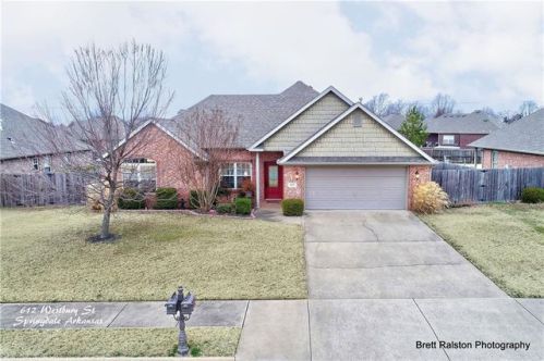 612 Westbury St, Springdale, AR 72762-6266