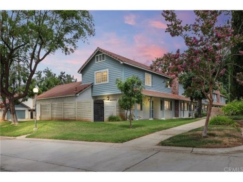 40 Dearborn Cir, Redlands, CA 92374-5534