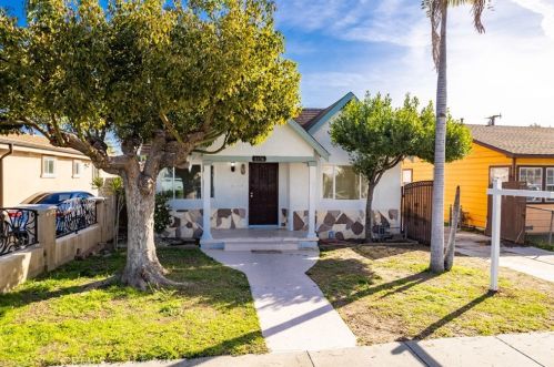 8456 San Luis Ave, South Gate, CA 90280-2521