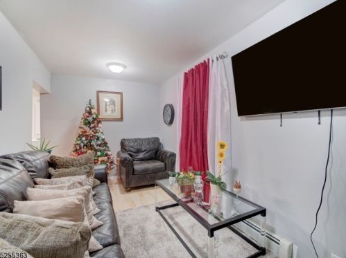 53 Sassafras St, Paterson NJ  07524-1733 exterior