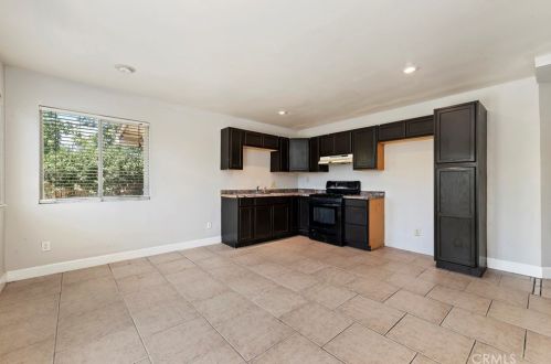 517 Prospect Ave, Riverside CA  92507-1720 exterior