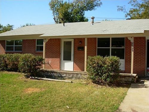 2625 Fairbrook St, Irving TX  75062-6616 exterior