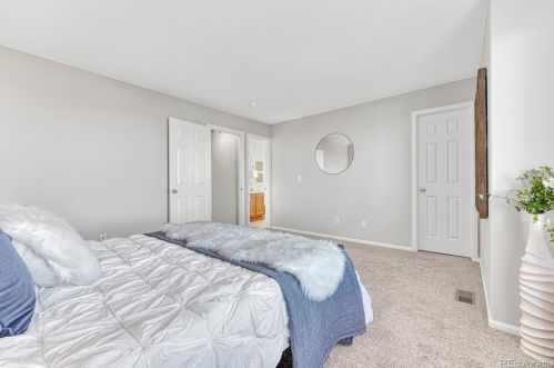 5647 Winnipeg St, Denver CO  80015-6767 exterior