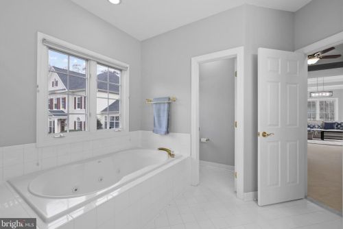 7305 Laurel Creek Ct, Springfield VA  22150-4912 exterior