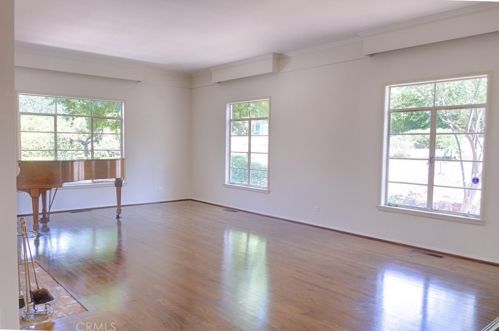 1628 La Loma Dr, Santa Ana CA 92705-3078 exterior