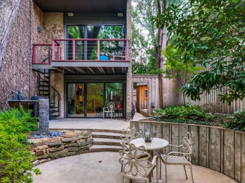 4030 Buena Vista St, Dallas TX  75204-7804 exterior
