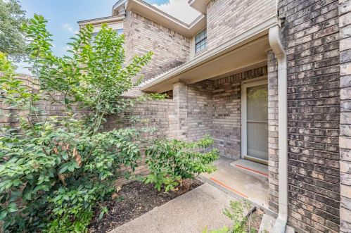 6304 Seabrook Dr, Fort Worth TX  76132-1150 exterior