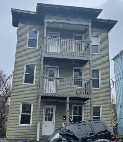 65 Brewster St, Waterbury, CT 06704-3006