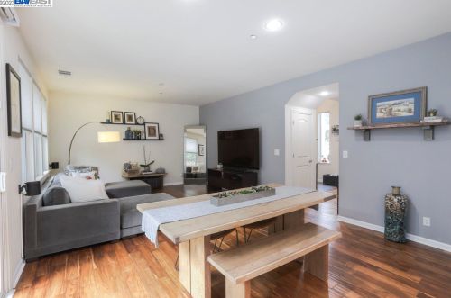 3146 Madsen St, Hayward, CA 94541-6202