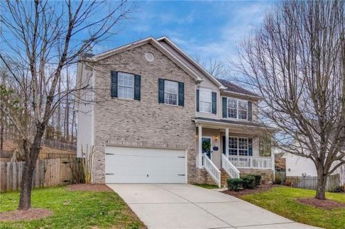 3384 Valley Crossing Dr, Greensboro, NC 27410-9196