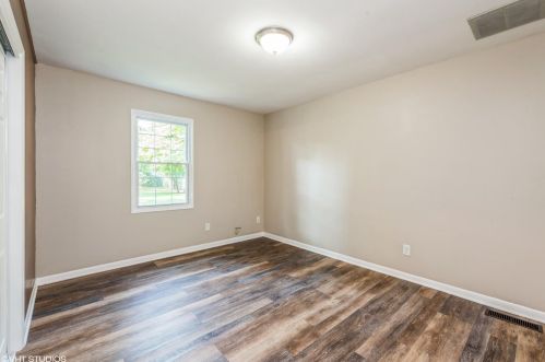 3013 Coral Dr, Hobart IN  46342-3521 exterior