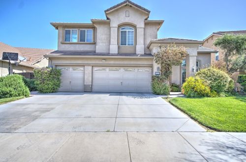 1674 Mahogany Dr, Los Banos, CA 93635-9698