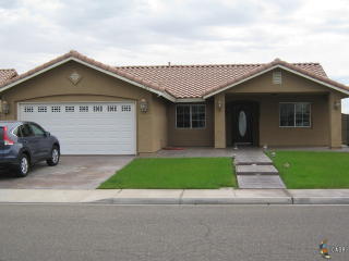 2356 Polkinhorn Ct, Calexico, CA 92231-6910