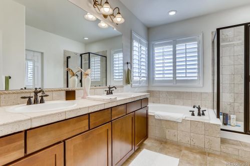 6118 Fundy Way, Aurora CO 80016-3860 exterior