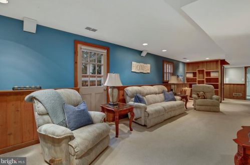 176 Berrywood Dr, Severna Park MD 21146-2033 exterior