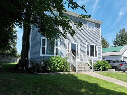 3 Hilltop St, Providence, RI 02919-5109