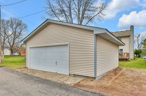 1435 Idaho Ave, Saint Paul MN  55106-1228 exterior