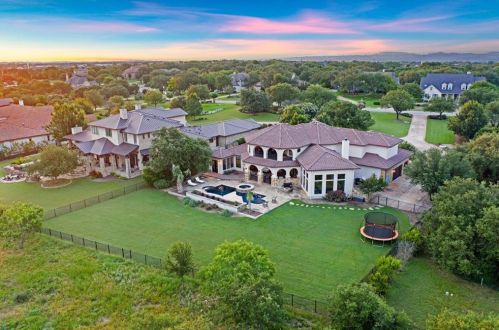 316 Dawn River Cv, Austin TX  78732-1986 exterior