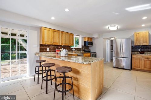 112 Blf Ter, Silver Spring MD 20902-3103 exterior