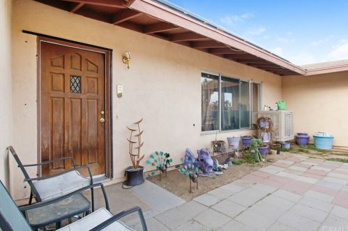 7492 Joshua Ln, Yucca Valley, CA 92284-3747