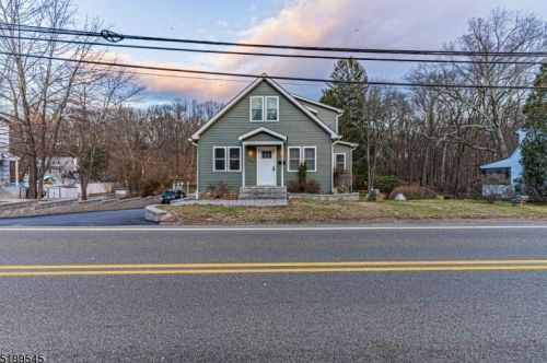 74 Glenwild Ave, Bloomingdale, NJ 07403-1543