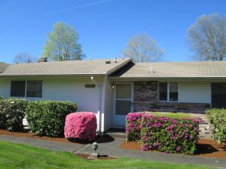 14833 Grant Ct, Portland OR  97233-3024 exterior