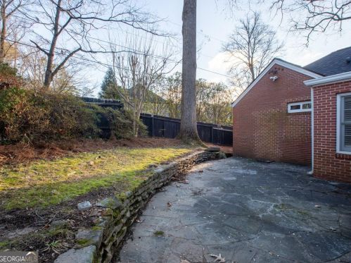 1166 Goodwin Rd, Atlanta GA  30324-2718 exterior