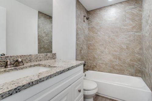 6025 Tallie Rd, Fort Worth TX  76112-7933 exterior