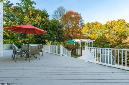 2 Catan Dr, Roxbury Township, NJ 07836-4602