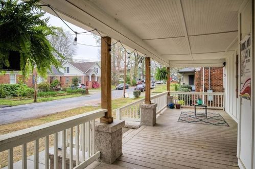 1130 Larosa Ter, Atlanta GA  30310-3836 exterior